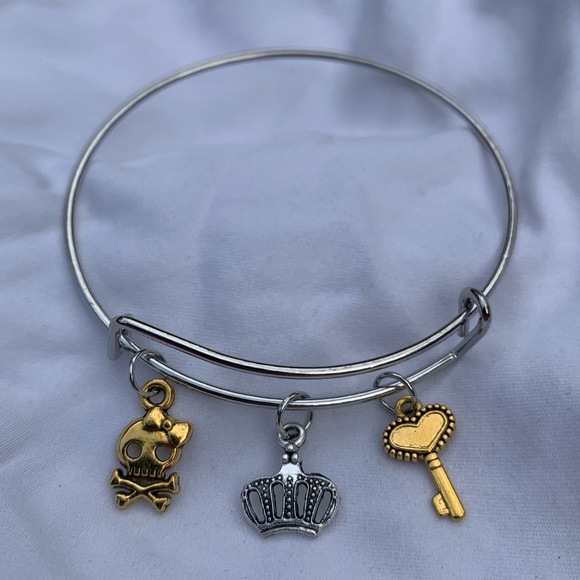 Brand New! Handmade! Adjustable Charm Bangle Bracelet! - Picture 5 of 5